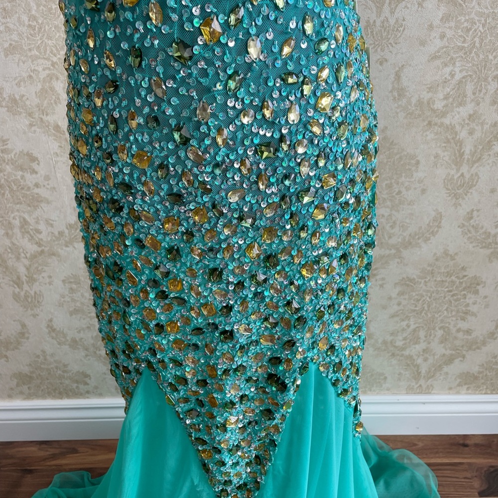 BNWT Jasz Couture gown - Picture 3 of 11